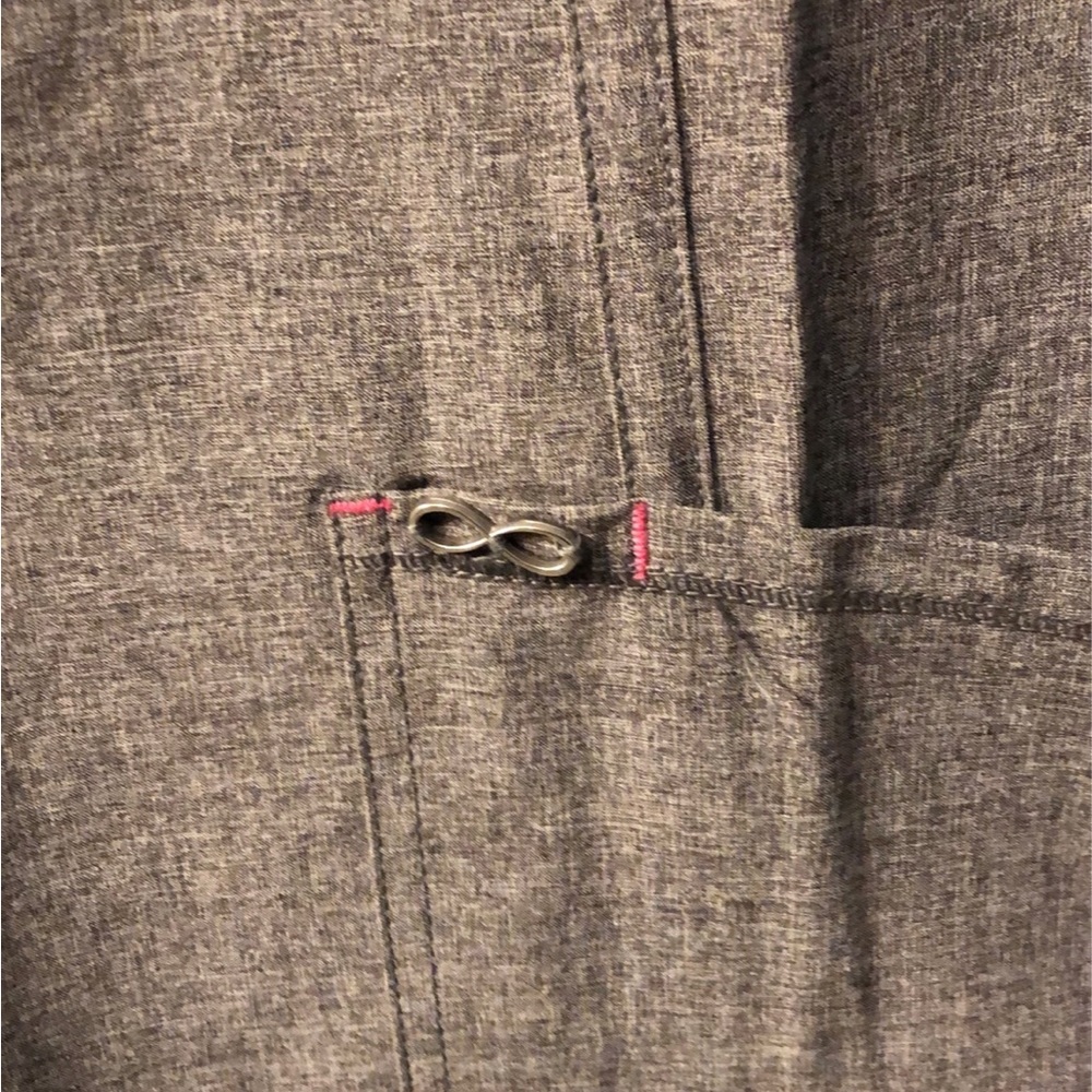 Cherokee Infinity Scrub top - Picture 3 of 11